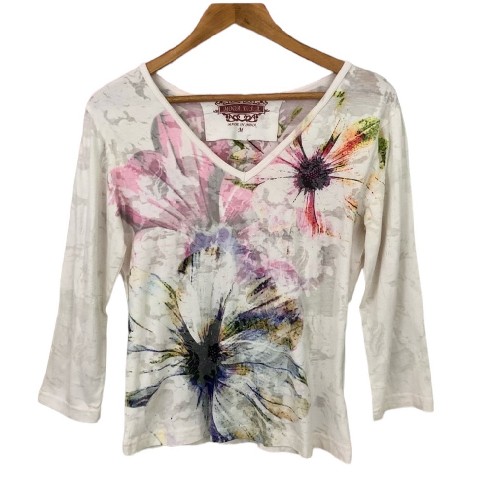 Moda Floral V-Neck Top